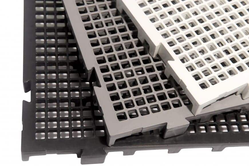 Piso Plástico 50x50x3 Preto, Cinza e Branco